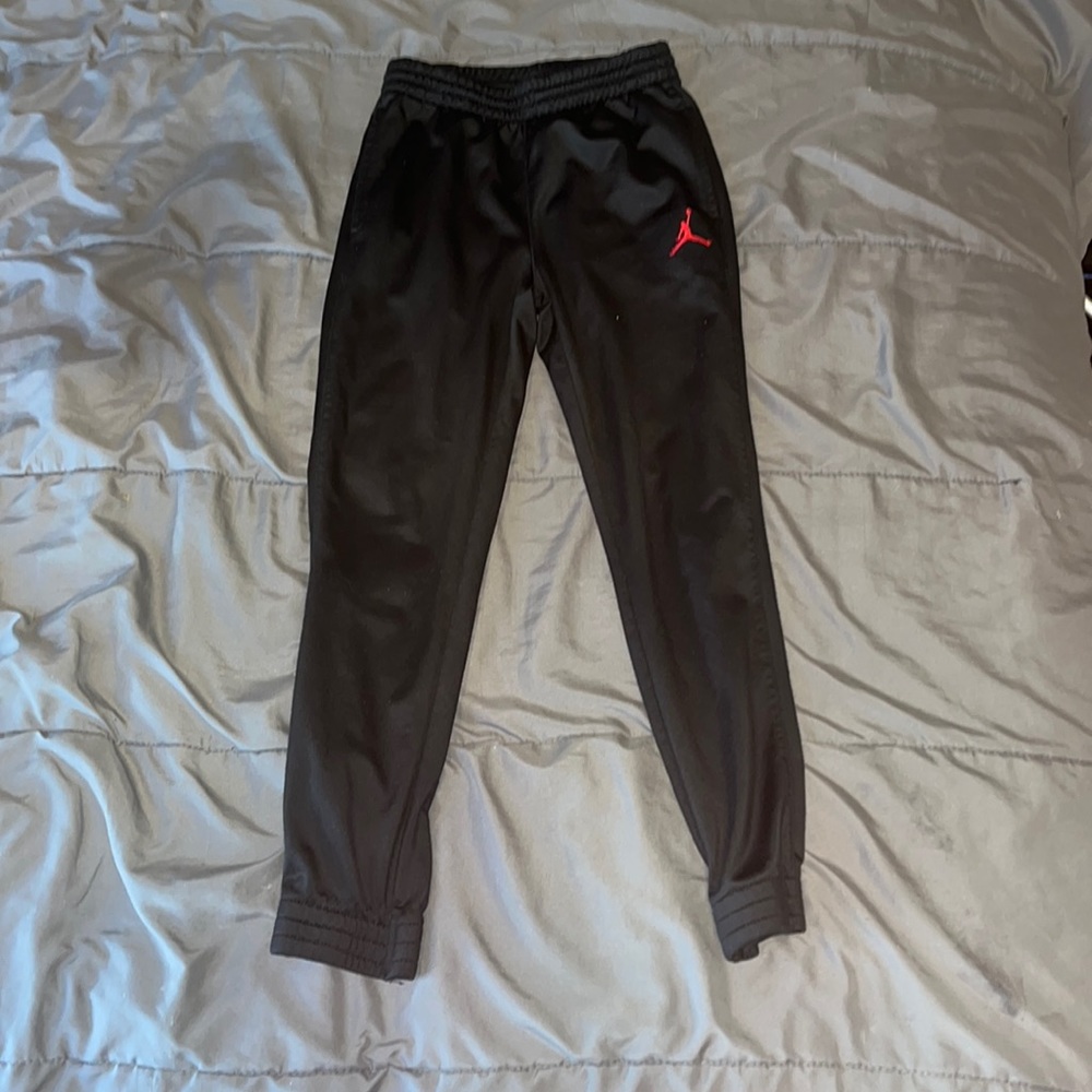 Jordan joggers - Boys (M) - BLK/RED